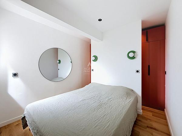 Appartement 2 pièces Chatou Europe. 360 000 € **  - Référence  162106