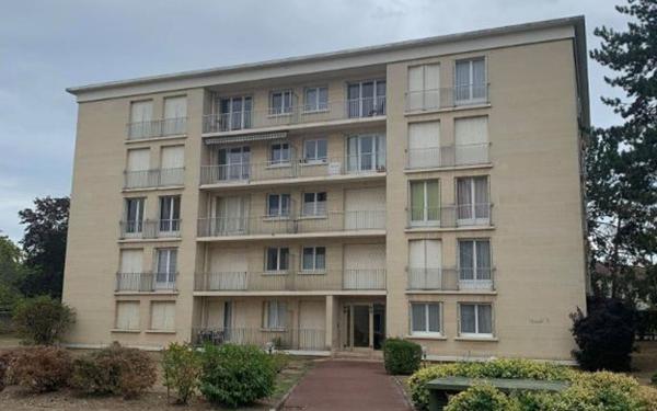 Appartement à louer    1 pièce •  Compiègne