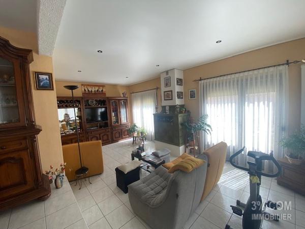 3%.COM Jolie maison à BERSTETT avec terrasse et jardin. Berstett (67370)