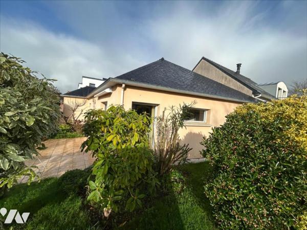 LARMOR- PLAGE, Maison de plain -pied ,  82 m² Hab   - 2 chs (grenier aménageable)  , jardin