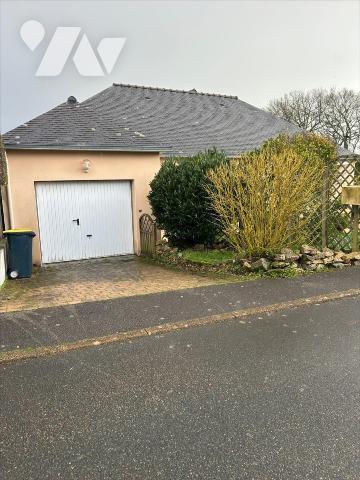 LARMOR- PLAGE, Maison de plain -pied ,  82 m² Hab   - 2 chs (grenier aménageable)  , jardin