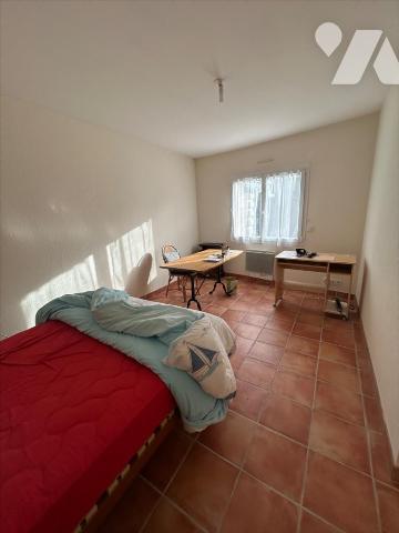 LARMOR- PLAGE, Maison de plain -pied ,  82 m² Hab   - 2 chs (grenier aménageable)  , jardin