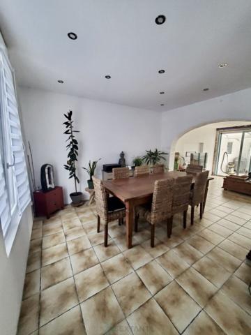 Maison individuelle avec grand garage de 49M2