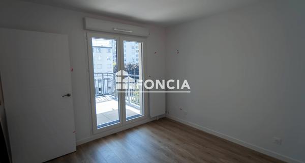 Location Appartement 2 pièces 47.3 m² - Neuilly-plaisance 93360