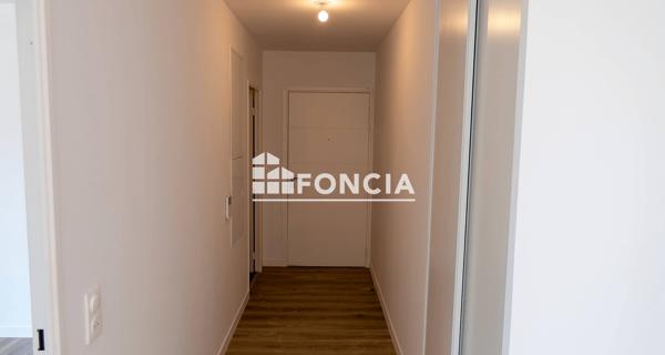 Location Appartement 2 pièces 47.3 m² - Neuilly-plaisance 93360