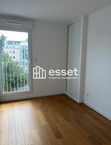 Location Appartement 4 pièces 93.8 m² - Rueil-malmaison 92500