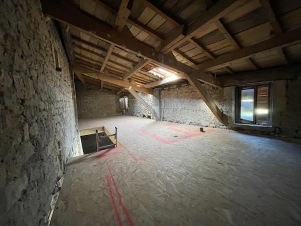Grange à Rénover- 86 m²- RUELLE SUR TOUVRE (16)