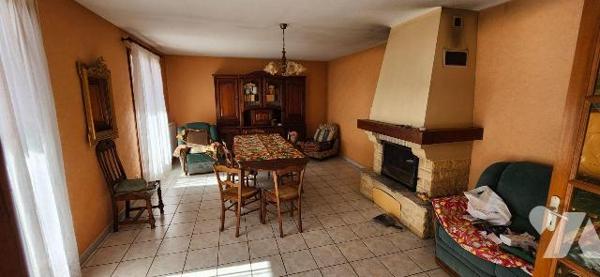 Maison à vendre à Louhans Châteaurenaud (71500) en Saône-et-Loire (71)

Située à Louhans Chât...