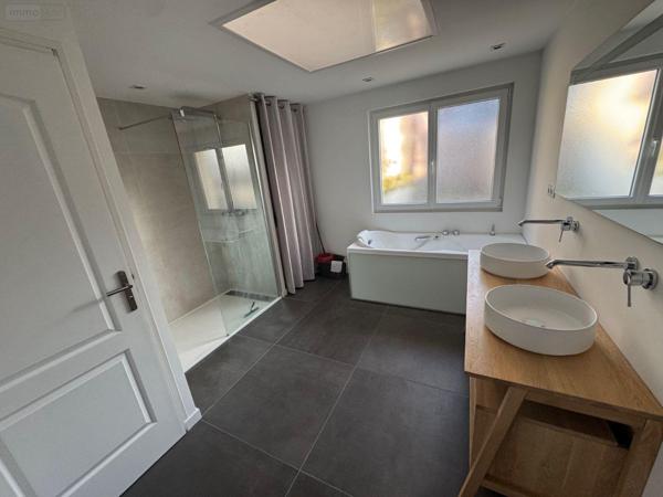 Maison de ville à louer à Wambrechies dans le Nord (59118), ref : LC941