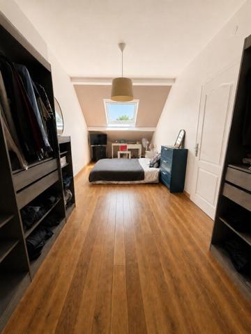 Maison familiale avec double séjour, véranda et jardin sans-vis-à vis