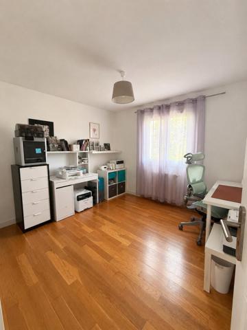 Maison familiale avec double séjour, véranda et jardin sans-vis-à vis