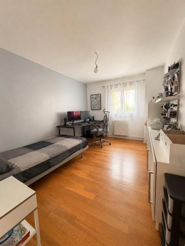 Maison familiale avec double séjour, véranda et jardin sans-vis-à vis