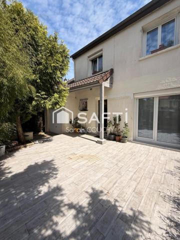 Maison familiale avec double séjour, véranda et jardin sans-vis-à vis