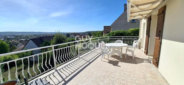 Maison familiale avec vue panoramique sur la vallée de la Seine
