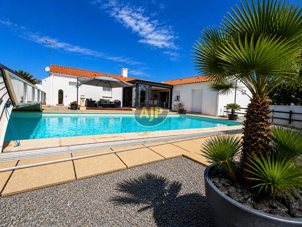 Vente maison Saint Jean De Monts : 559 150 € - AJP Immobilier Saint-Jean-de-Monts