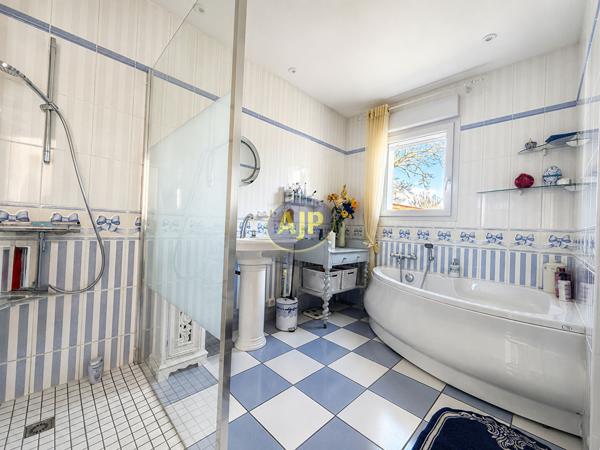 Vente maison Saint Jean De Monts : 559 150 € - AJP Immobilier Saint-Jean-de-Monts