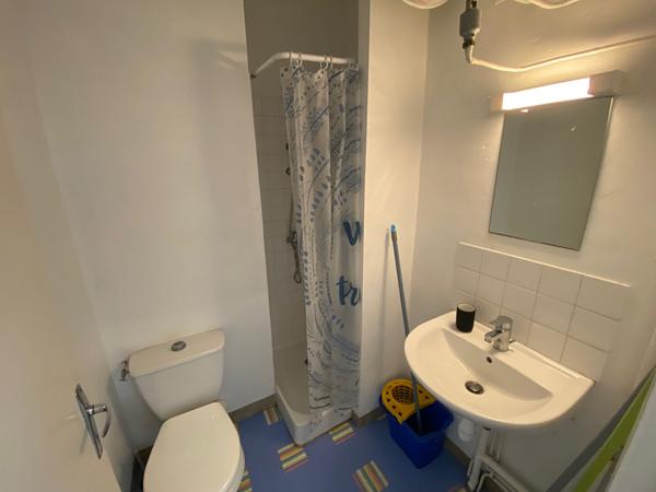 LAVAL appt T1bis meublé de 21,35m²