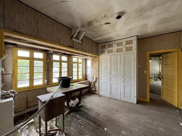 Immeuble à vendre |  Audierne |  690 m²