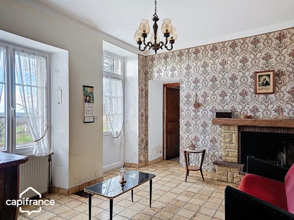 Authentique corps de ferme avec terres et nombreuses dépendances + de 40 hectares –ARGENTONNAY