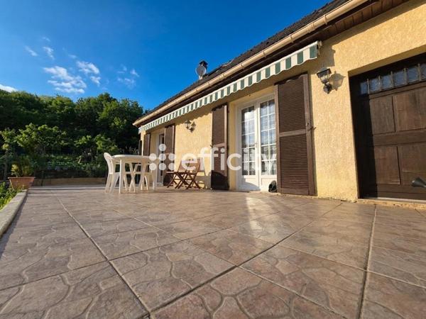 Maison
         5 pièces
        - 90 m²