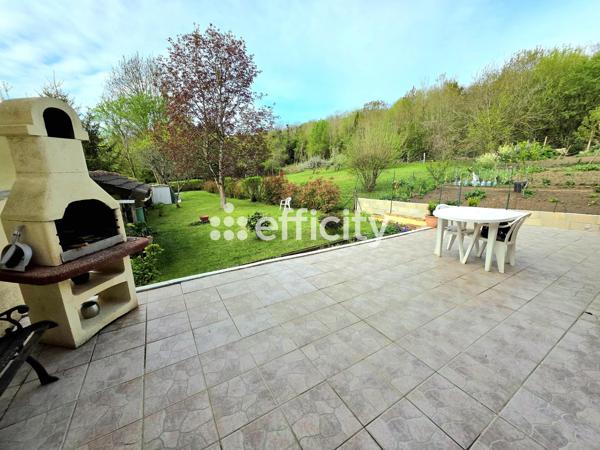 Maison
         5 pièces
        - 90 m²