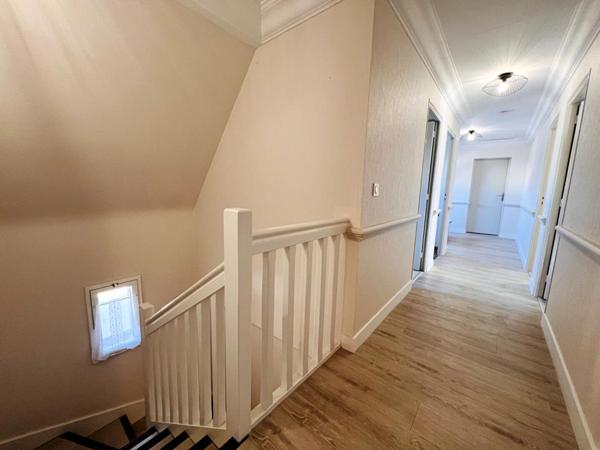 Surzur- Maison 205m2- 5 ch- Garages exceptionnels 270m2