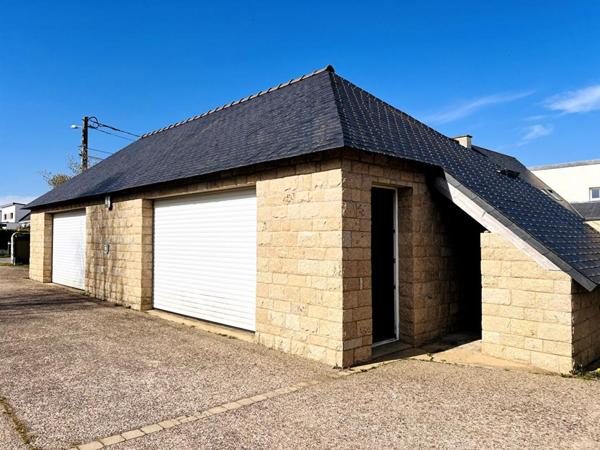 Surzur- Maison 205m2- 5 ch- Garages exceptionnels 270m2