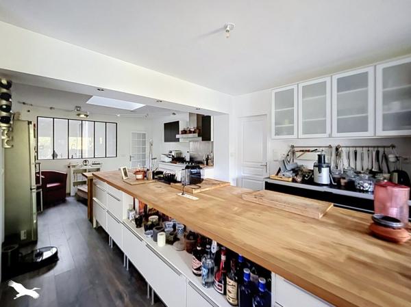 Maison à vendre 730 800 € Fargues-Saint-Hilaire 9 p 299 m² DPE C