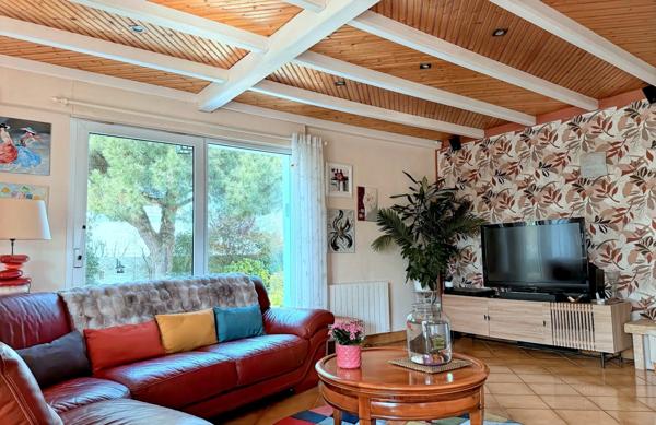 Plain-pied familial à la Pironnière – 140 m² – Double garage – Jardin arboré et accès à pied aux commerces