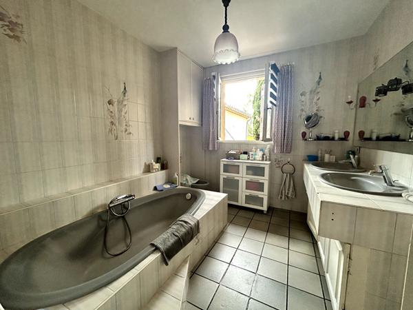 Maison Bize Minervois 4 pièce(s) 136.80 m2