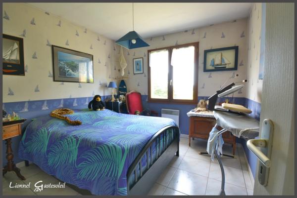 Maison de plain pied avec Piscine et beau point de vue sur la commune de Port Sainte Foy et Ponchapt