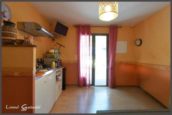 Maison de plain pied avec Piscine et beau point de vue sur la commune de Port Sainte Foy et Ponchapt