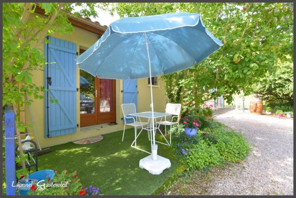 Maison de plain pied avec Piscine et beau point de vue sur la commune de Port Sainte Foy et Ponchapt