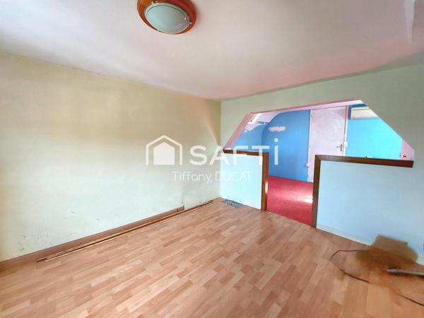 Maison de ville avec cour idéale investisseur à rénover