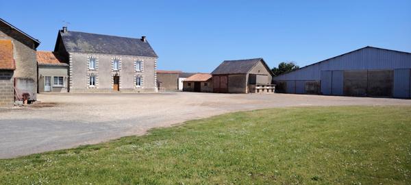 Ferme à vendre 7 pièces Villeneuve ASSAIS LES JUMEAUX (79)