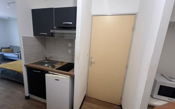 Appartement à louer    1 pièce •  Saint-Denis