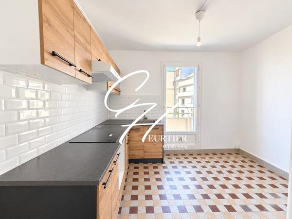 GRENOBLE - APPARTEMENT T2 - TRAVERSANT