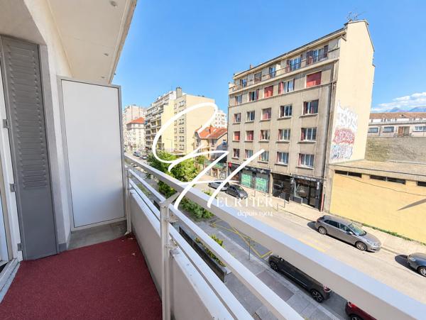 GRENOBLE - APPARTEMENT T2 - TRAVERSANT