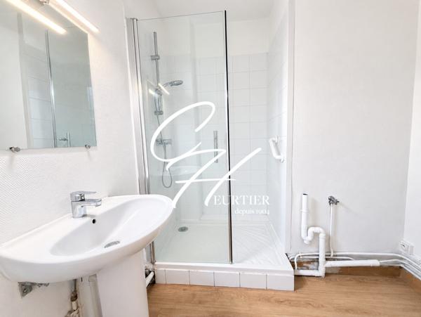 GRENOBLE - APPARTEMENT T2 - TRAVERSANT