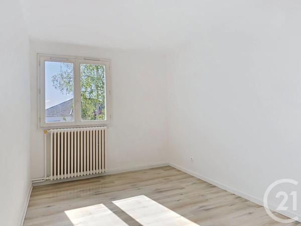 Appartement F4 à vendre  5 pièces - 90,14 m 2   PARON  - 89