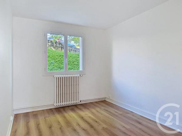 Appartement F4 à vendre  5 pièces - 90,14 m 2   PARON  - 89
