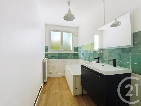 Appartement F4 à vendre  5 pièces - 90,14 m 2   PARON  - 89