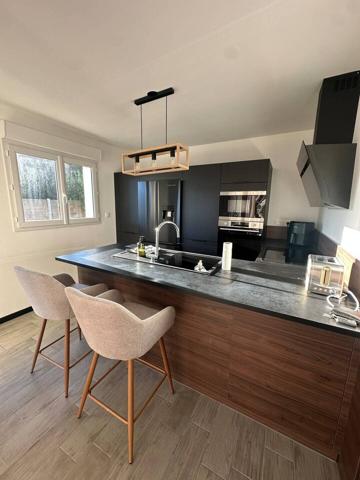 vie de plain-pied, garage et jardin 399 000 € H.A.I.*