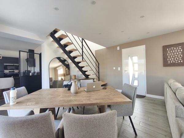 vie de plain-pied, garage et jardin 399 000 € H.A.I.*