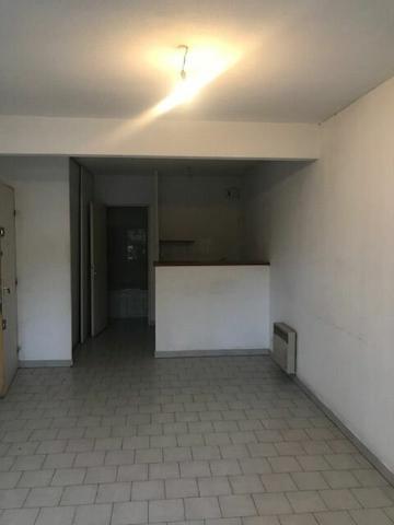 Appartement à louer    1 pièce • 28 m2 Nîmes