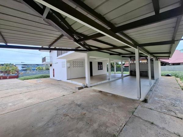 A LOUER - Bureaux 150 m2 - ZAC HIBISCUS CAYENNE