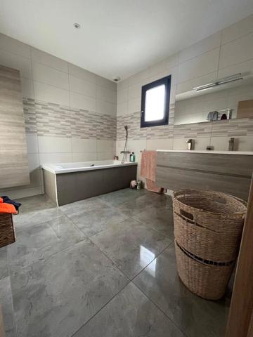 Vente Villa 5 pièces 125 m2 à Canohès