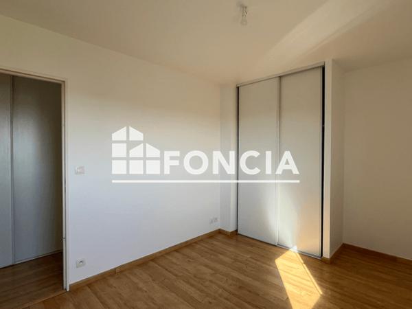 Location Appartement 3 pièces 67.61 m² - 6-10 RUE DU CHEMIN DES POISSONNI Caen 14000