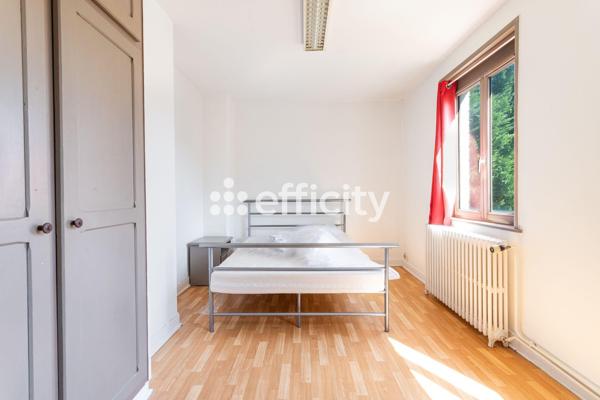 Maison 17 pièces - 331 m²