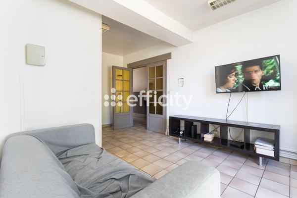 Maison 17 pièces - 331 m²